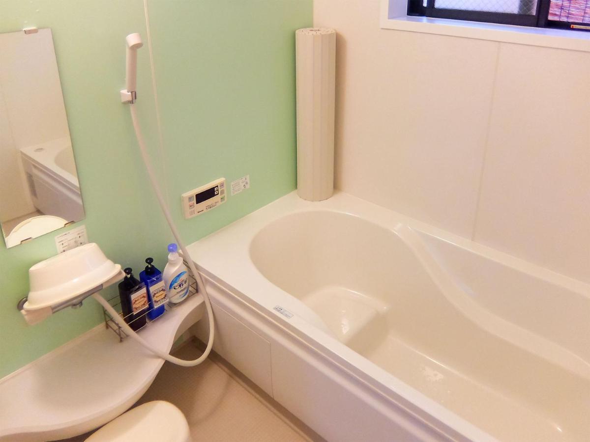 Guesthouse Bell Fushimi Kyoto Bagian luar foto