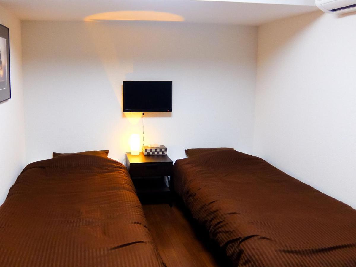 Guesthouse Bell Fushimi Kyoto Bagian luar foto